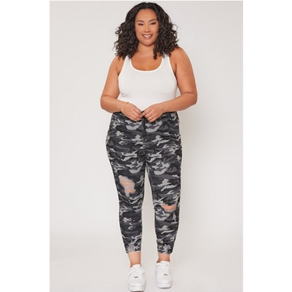 Camo High Rise Ankle Jogger - Picture 8 of 9